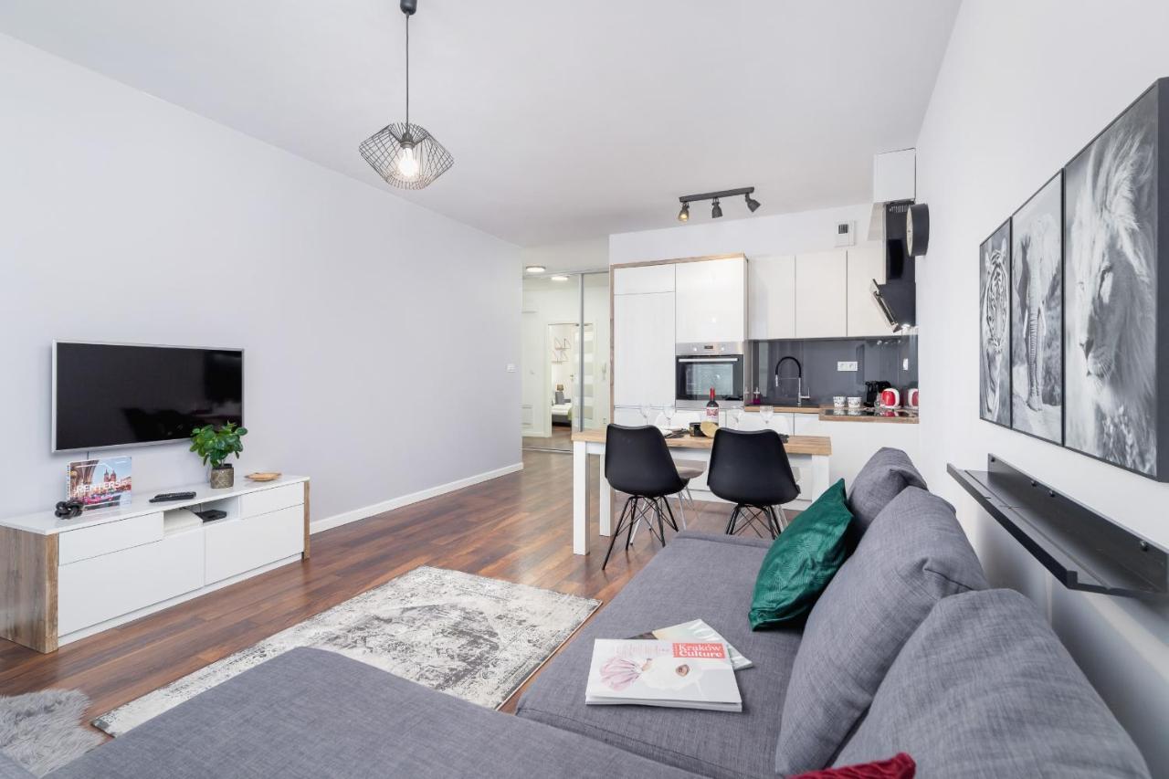 Pet-friendly Slusarska Cracow By Renters Apartment