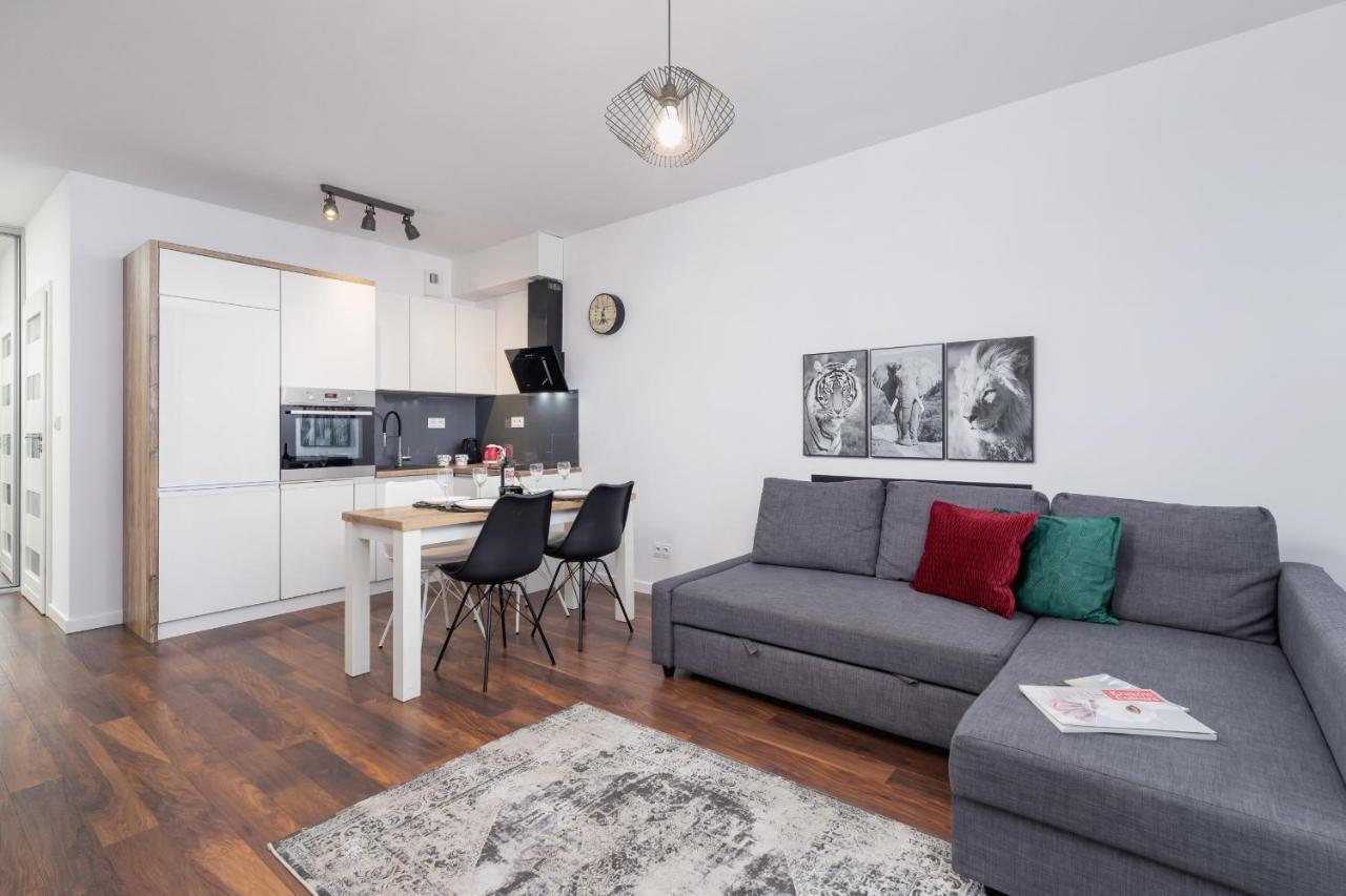 Pet-friendly Slusarska Cracow By Renters Apartment